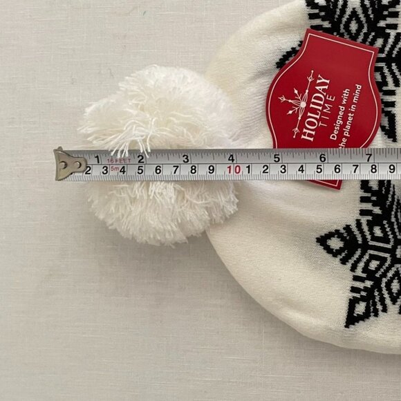 Holiday Time Womens Santas Helper Pom Pom Knit Beanie Hat Winter White - Picture 5 of 7